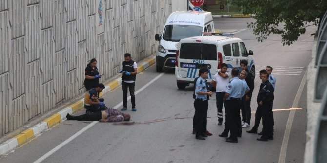 Bolu’da, yol üzerinde erkek cesedi bulundu