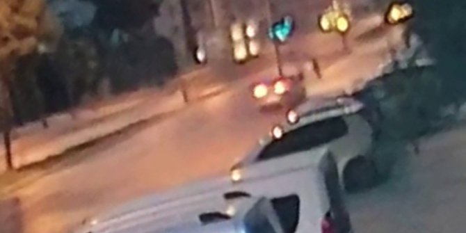 Sabah namazı çıkışı 2 kişinin öldüğü kaza kameralara yansıdı