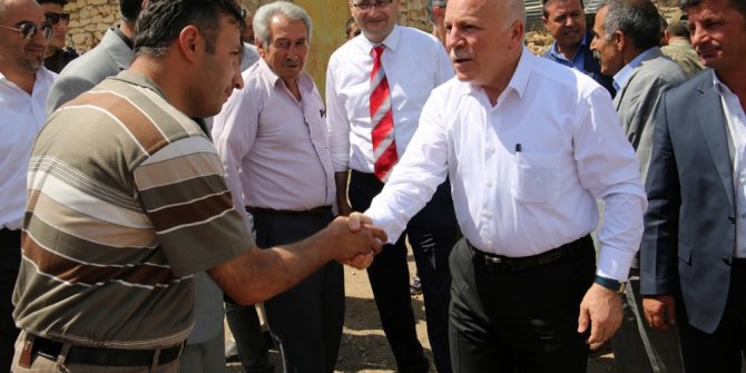 Başkan Sekmen ilçelerde vatandaşların sorunlarını dinliyor