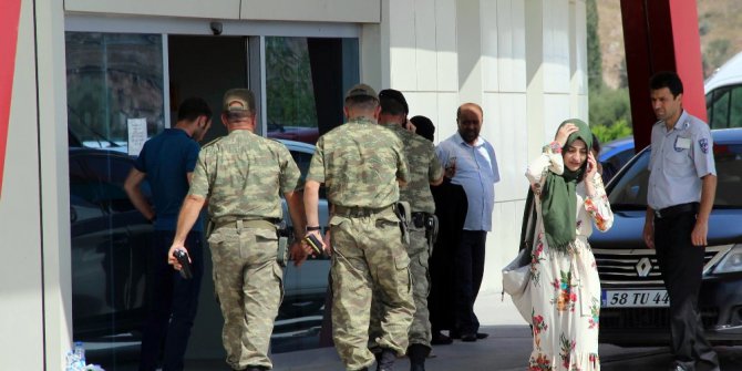 Sivas’ta 31 asker zehirlenme şüphesiyle hastaneye kaldırıldı