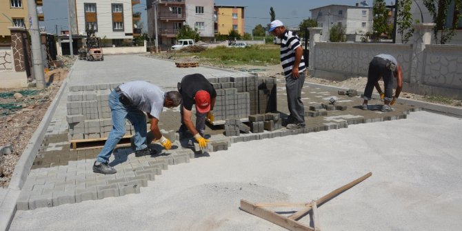 Şehzadeler’de 120 günde 60 bin metrekare parke taşı döşenecek
