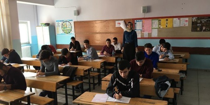 Ücretsiz üniversite hazırlık kurslarına katılan 101 öğrenciden 43’ü üniversiteyi kazandı