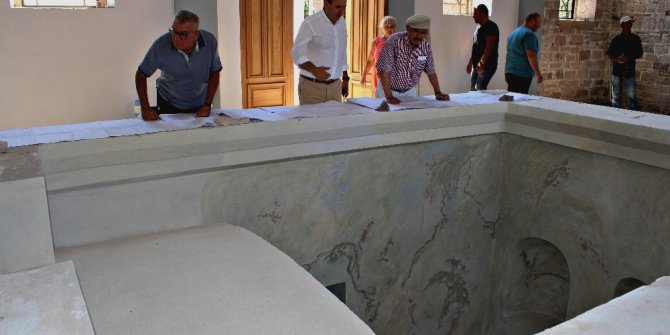 Yılmaz Büyükerşen Ayvalık’ta