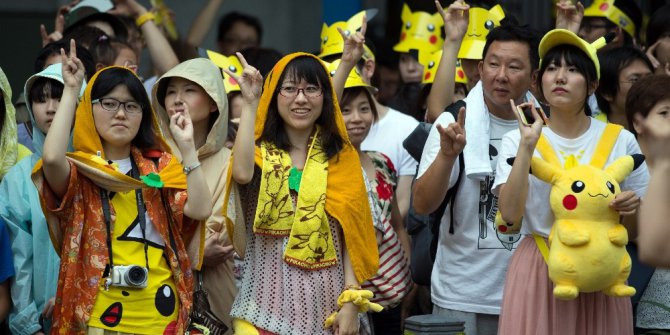 Pikachular Japonya sokaklarını hareketlendirdi