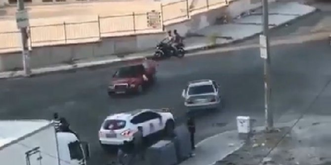 Cadde ortasında drift yapan magandalar tehlike saçtı