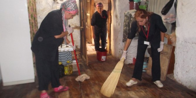 Umuda Bakan Gözler kimsesizlerin umudu oluyor