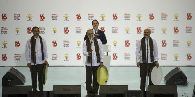 AK Parti 16. kuruluş yıl dönümü etkinliklerinde AK şarkılar