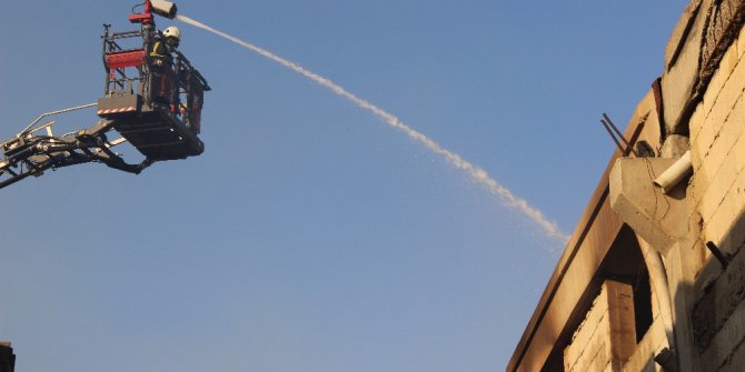 İplik fabrikasındaki yangın kontrol altına alındı