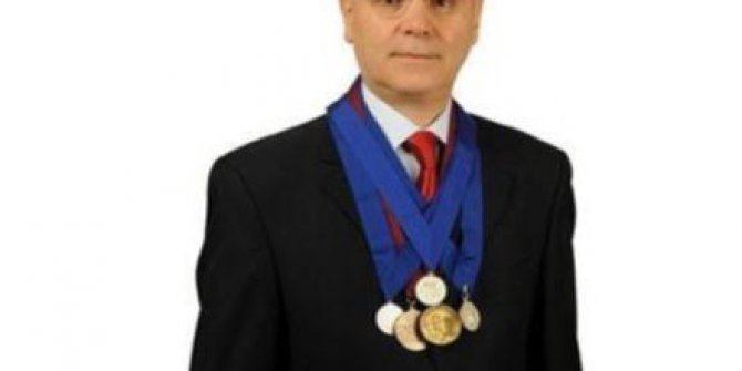 Doç. Dr. Ahmet Yıldızhan, “Dar kanal hastalığının her aşamasına dikkat edin!”