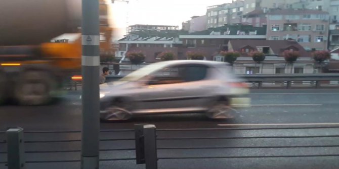 E5’te mendil satan çocukların ölümle dansı