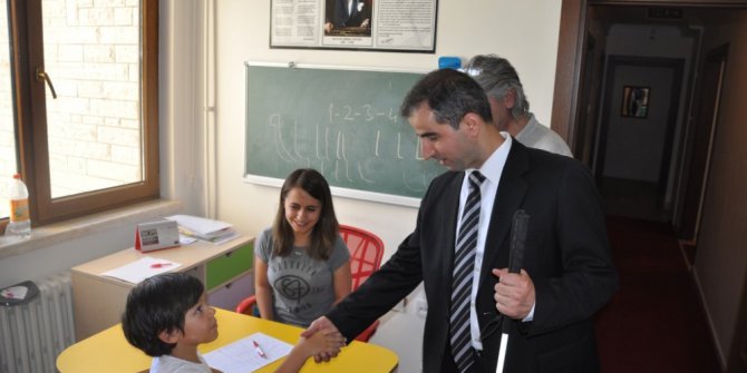 Bakanlıktan disleksi konusunda Türkiye’nin ilk ve tek özel eğitim merkezine ziyaret