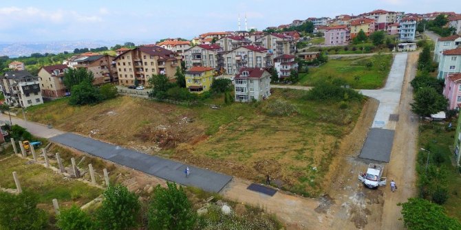 5 sokakta beton yol çalışması