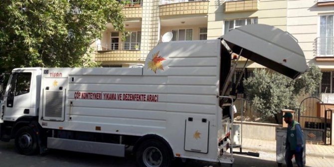 Adıyaman Belediyesi günde 100 çöp konteynerini temizliyor