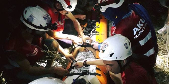 AKUT Mersin ekibinin kurtarma tatbikatı gerçeğini aratmadı