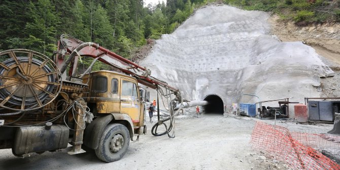 Karadere Tüneli’nde son bir kilometre