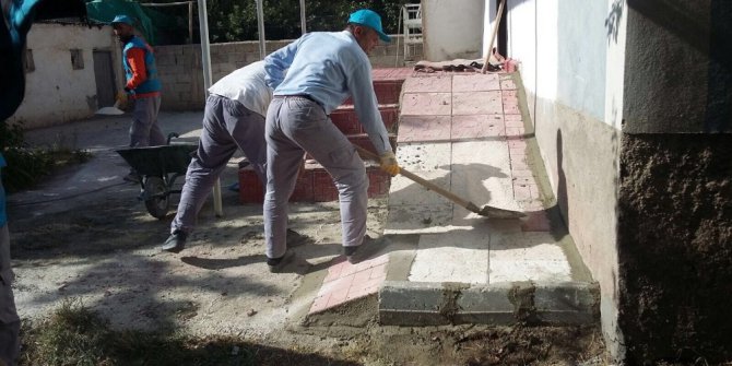 İpekyolu Belediyesinden engelli vatandaşın evine rampa