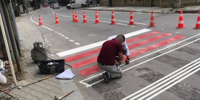 Yaya çizgileri çekiliyor