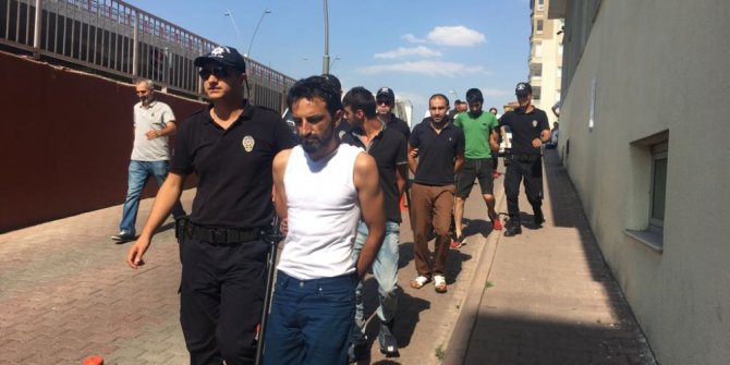 Uyuşturucu operasyonlarında gözaltına alınan 4 kişi adliyeye sevk edildi