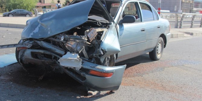 Elazığ’da trafik kazası: 3 yaralı