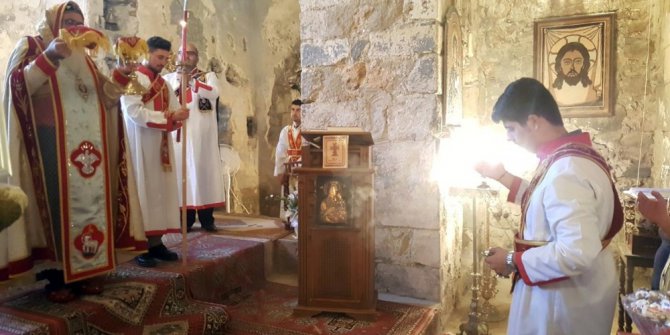 Meryem Ana Kilisesi’nde  “Üzüm Bayramı” kutlaması