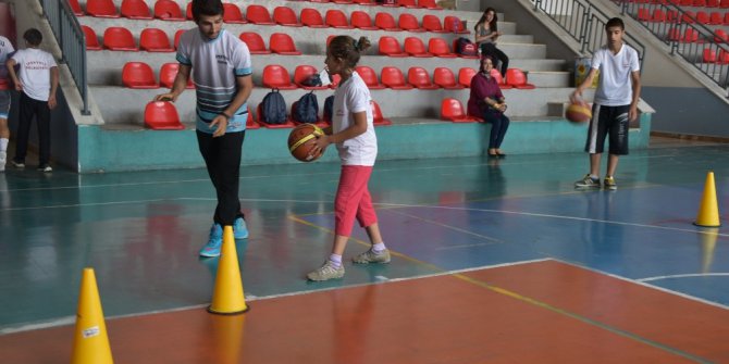 İpekyolu Belediyesinin yaz spor okullarına yoğun ilgi