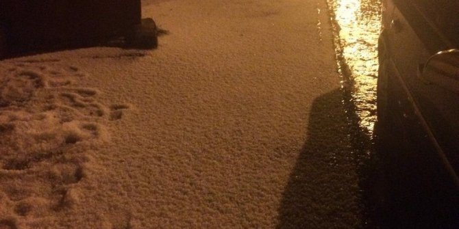 Sarıkamış’ta önce yağmur, sonra dolu yağışı