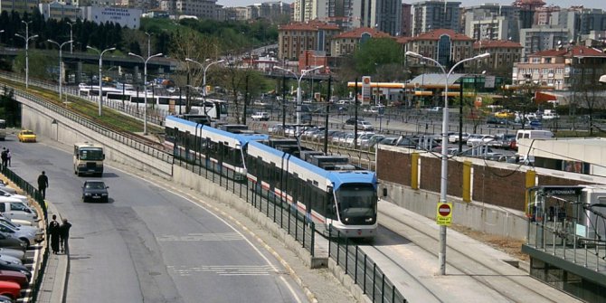 Zeytinburnu tramvay hattı yerin altına alınıyor