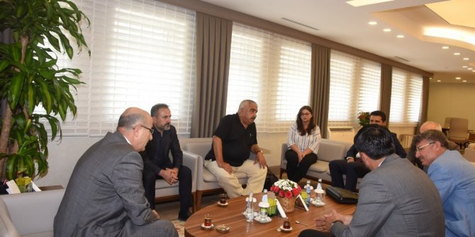 Kozan - Mansurlu yolu yapımı masaya yatırıldı