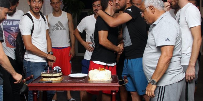 Gazişehir’den sürpriz doğum günü