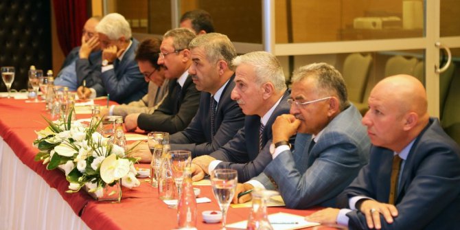 Vali Kamçı “Kayseri Tanıtım Grubu” Toplantısına Katıldı