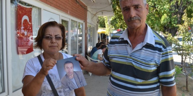 Engelli kardeşini her yerde arıyor