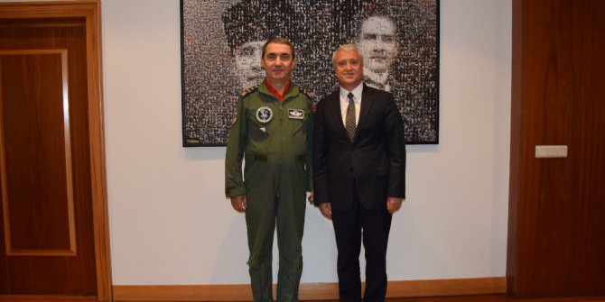 Orgeneral Hasan Küçükakyüz’den Rektör Gündoğan’a veda ziyareti