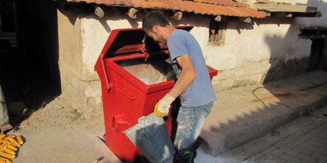 Hisarcık’ta çöp konteynerleri temizleniyor