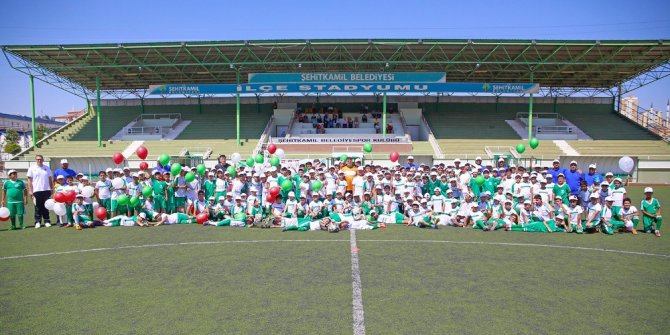 Başkan amcayla maç keyfi