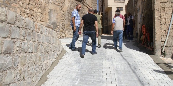 Artuklu Belediyesi yol çalışmalarını sürdürüyor