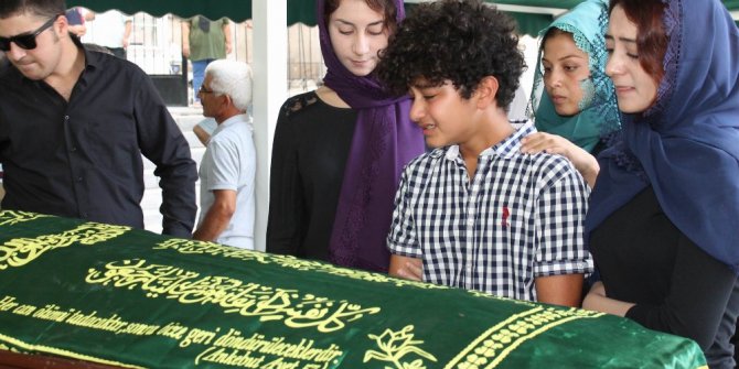 Gazetece Ahmet Mülayim son yolculuğuna uğurlandı