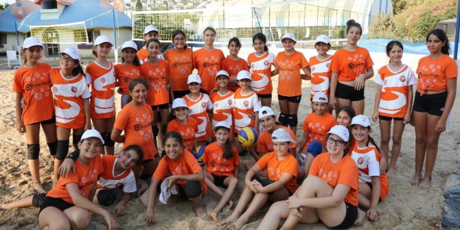 Eczacıbaşı Geleceğe Smaç Kampüsleri 2. Gelişim Takımları Turnuvası’nda buluştu