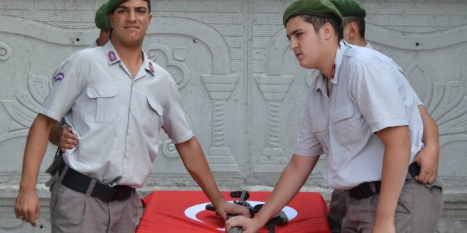 Engelli gençlerin askerlik sevinci