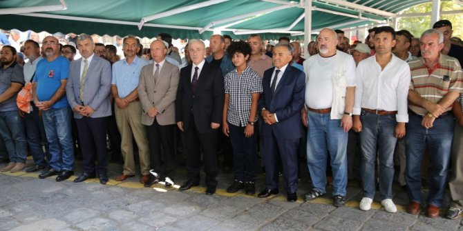 Başkan Dr. Memduh Büyükkılıç, Gazeteci Ahmet Mülayim’in vefatı dolayısıyla mesaj yayımladı