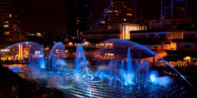 Ataşehir’de açık hava sinema keyfi devam ediyor