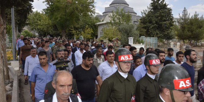 Bıçaklanarak hayatını kaybeden asker defnedildi