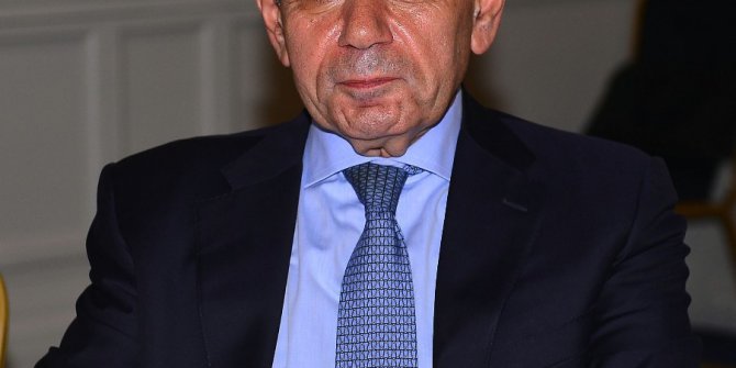 Dursun Özbek: “Yeni bir takım kurmak için 14 milyon Euro harcadık”