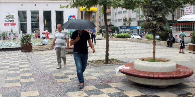 Elazığ sağanakla birlikte serinledi
