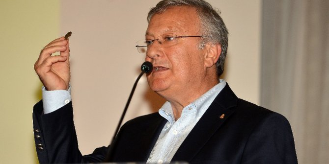 Ayhan Özmızrak: “Galatasaray Başkanı’nın yaptıklarını sindiremiyorum”