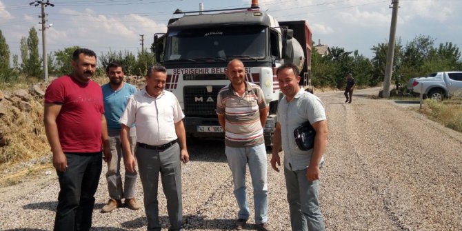 Seydişehir Belediyesi sathi kaplama çalışmalarını sürdürüyor