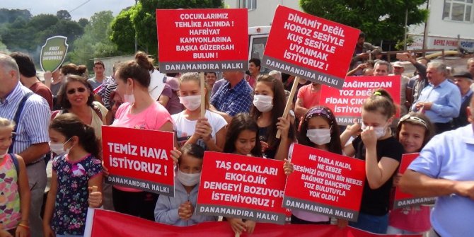 Silivri’de kadın ve çocuklardan “Hafriyat kamyonu” eylemi