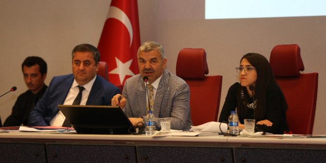 Büyükşehir meclisi toplandı