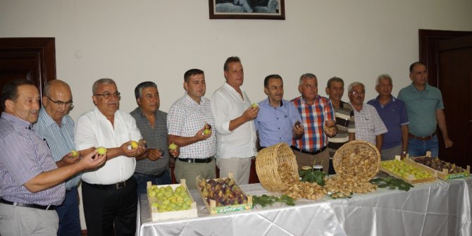 Aydın Ticaret Borsası yılın ilk kuru incirini kilosu 70 TL’den aldı