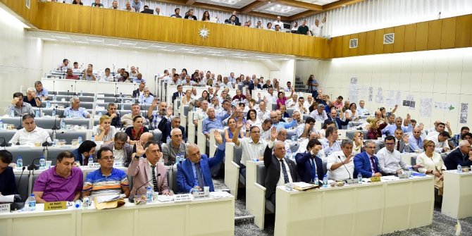 Meclisin gündemi İZDENİZ grevi