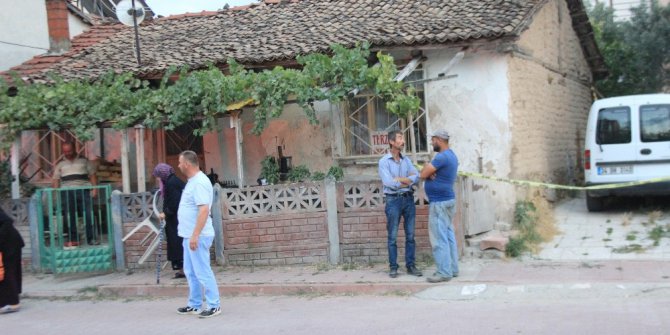 Osmaneli de 1 kişi Evinin Bahçesinde Ölü Bulundu